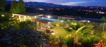 Spoleto By The Pool, apt. 4 - upea näköala, vain 0,7 kilometrin päässä vanhasta hinauksesta