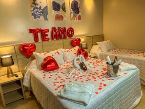 Deluxe Studio Suite, City View | Minibar, free WiFi, bed sheets