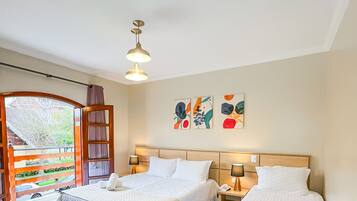 Deluxe Studio Suite, City View