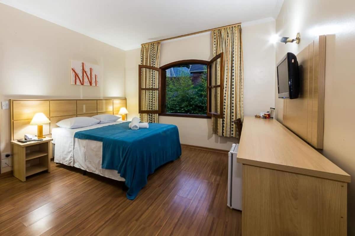 Habitación estándar doble | Minibar, wifi gratis, ropa de cama