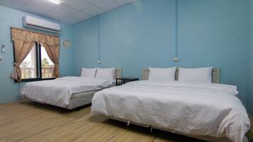 20 bedrooms, desk, soundproofing, bed sheets