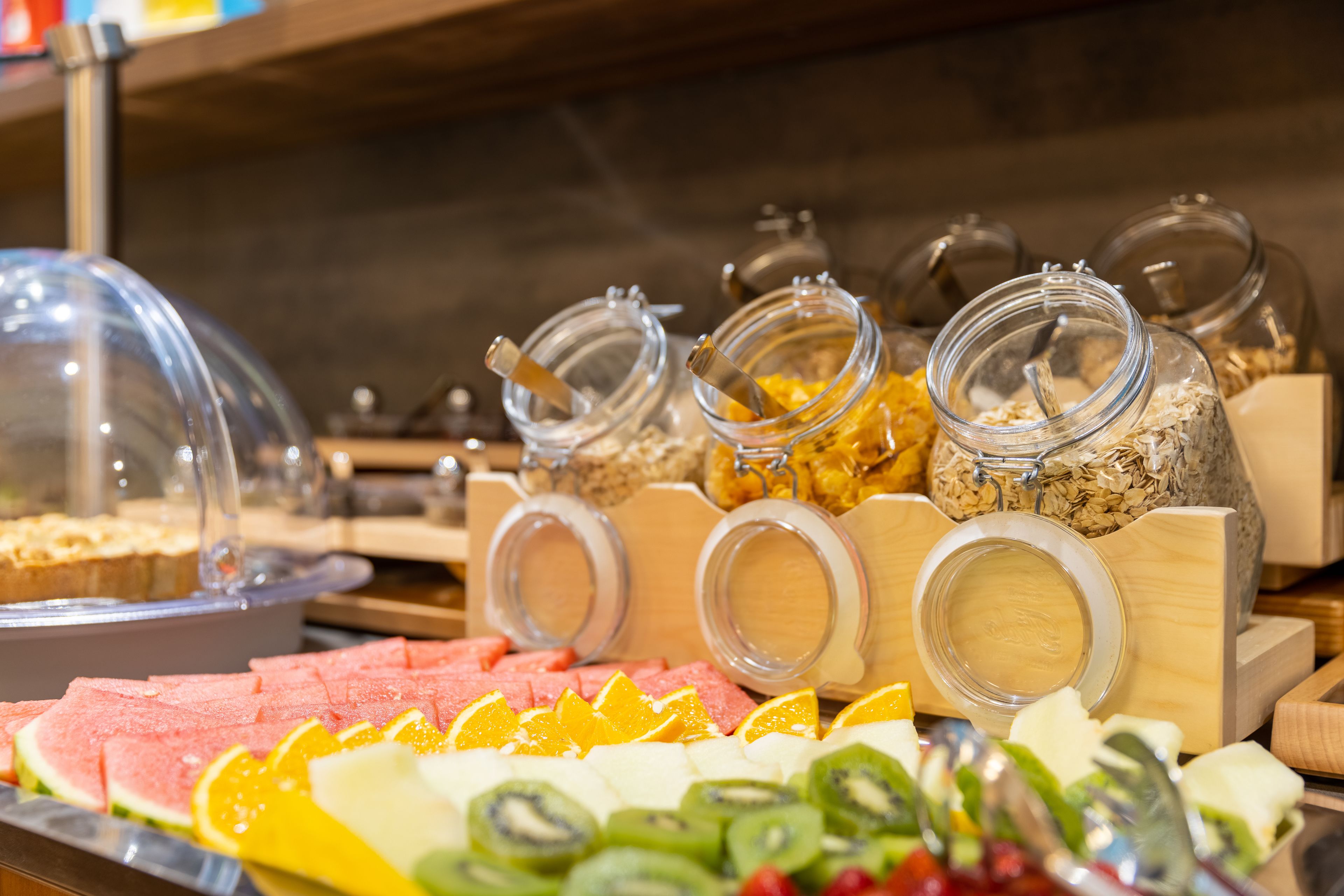 daily buffet breakfast (eur 18 per person)