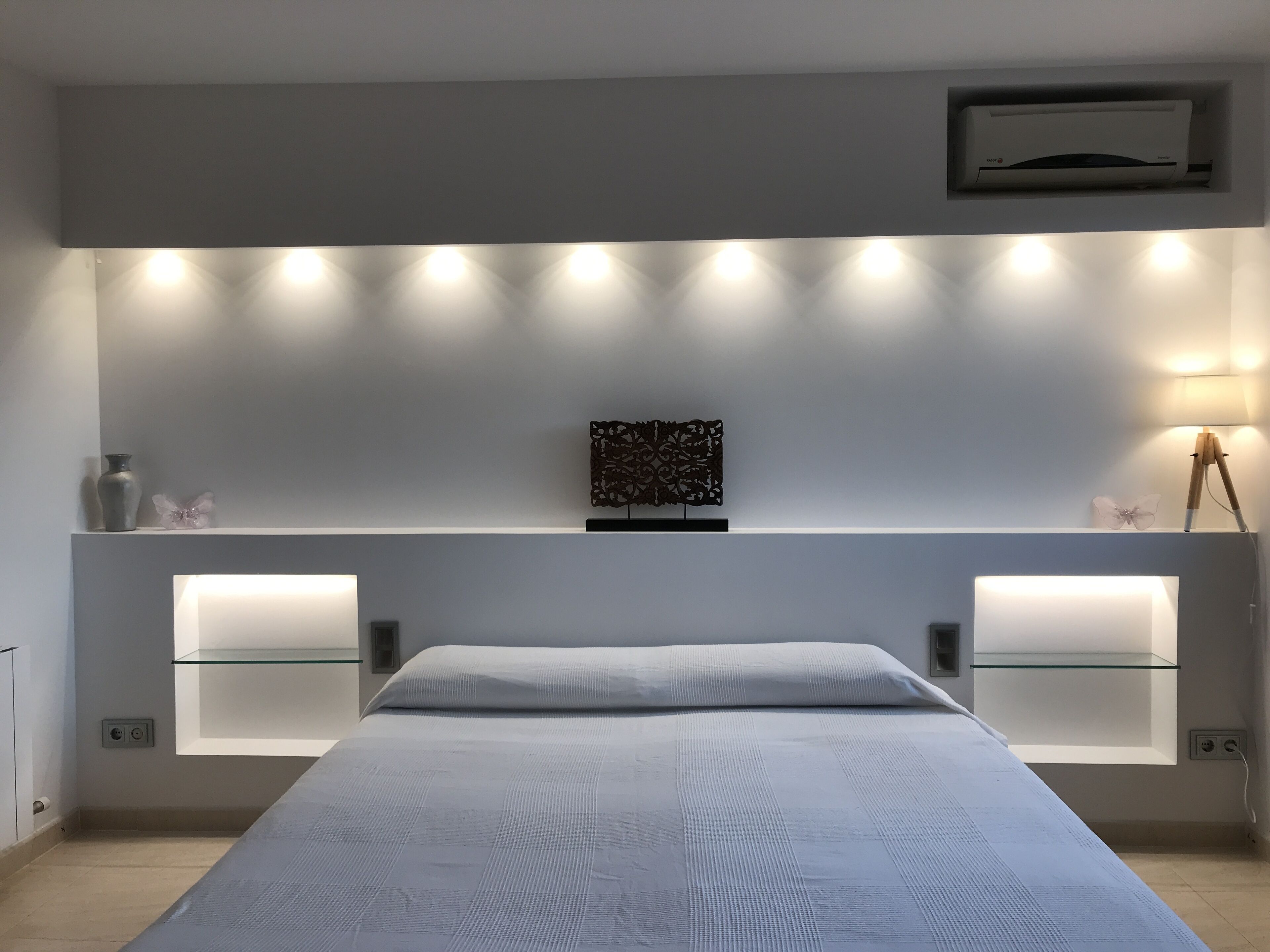 Last minute offer House for 8-9 people 25 min from Barcelona, Montserrat etc.