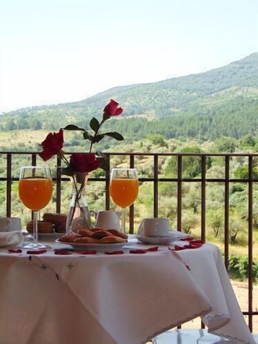 Maalaistalo (koko vuokra) El Descanso del Peregrino 14 hengelle