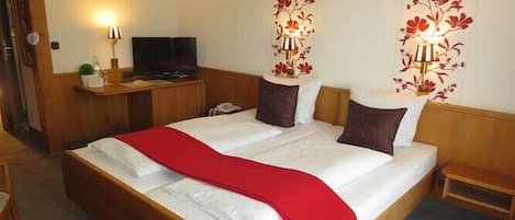 1 habitación, escritorio, wifi gratis y ropa de cama