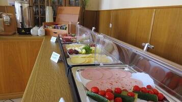 Tägliches Frühstücksbuffet gegen Gebühr