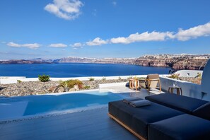 Grand Suite with Private Heated Pool Caldera View | 客房景觀