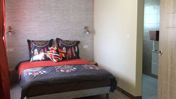 Desk, blackout curtains, free WiFi, bed sheets