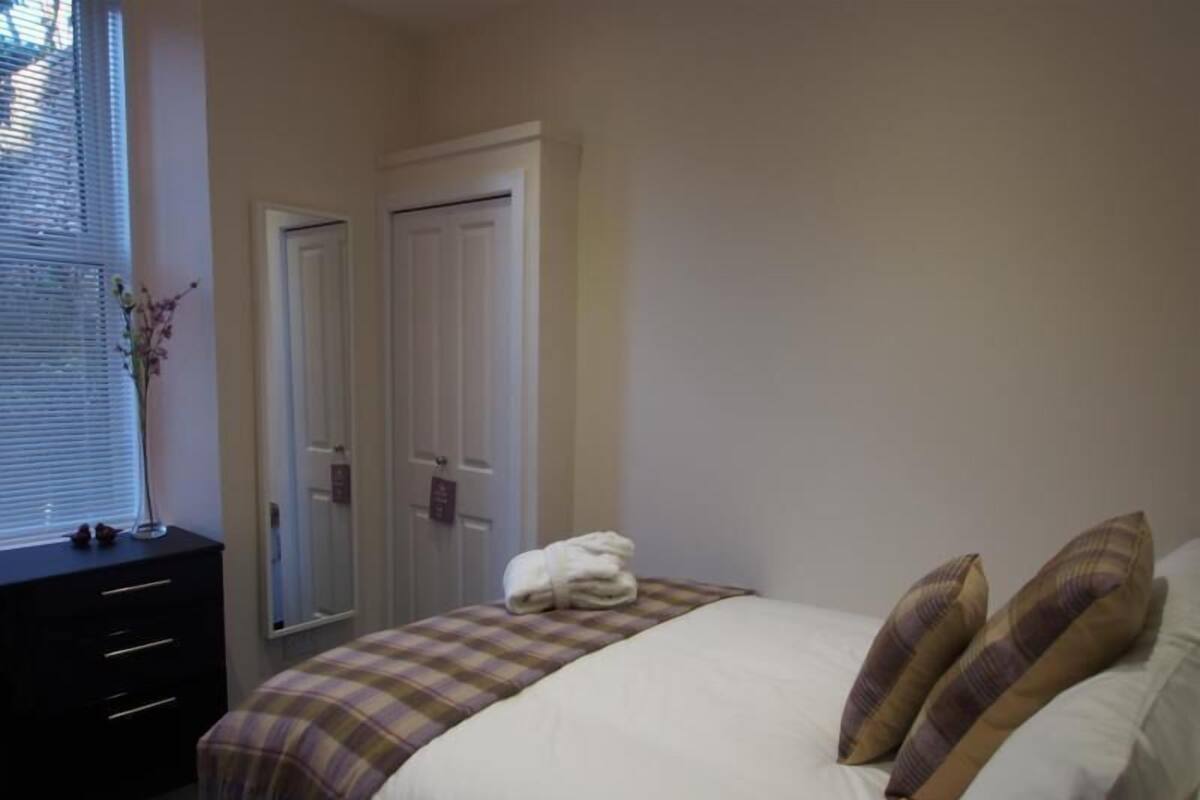 1 bedroom, in-room safe, iron/ironing board, free cots/infant beds
