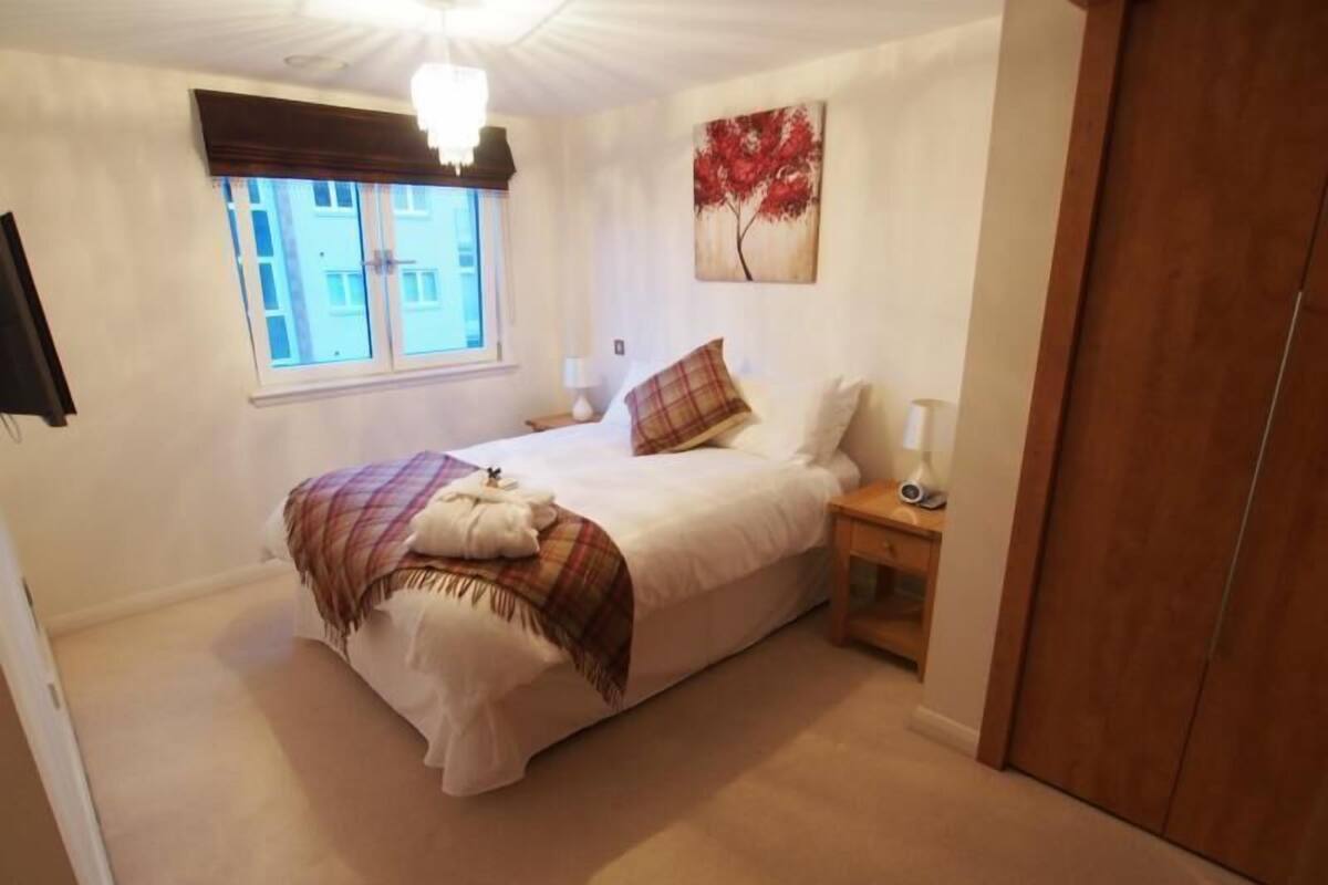 Executive Apartment, 2 Bedrooms, Non Smoking (49) | 2 bedrooms, in-room safe, iron/ironing board, free cots/infant beds