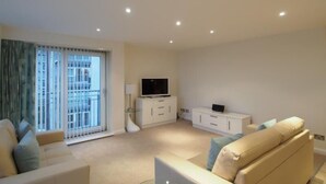 Living area - Queens Highlands (Aberdeen)