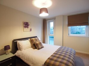 行政公寓, 2 间卧室, 无烟房 (15) | 2 多间卧室、客房内保险箱、熨斗/熨衣板、免费婴儿床