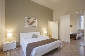 2 Schlafzimmer, Zimmersafe, Bügeleisen/Bügelbrett, WLAN