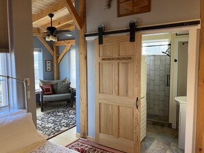 Design Cabin, Ensuite (Self Contained) | Interior - The Stone House Inn (Crawford)