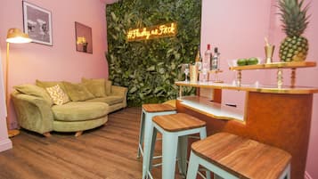 Cottage | Living room | TV