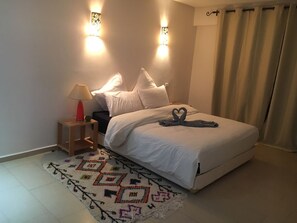Cots/infant beds, free WiFi, bed sheets