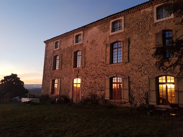 Voorkant van accommodatie