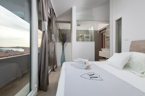 5 Schlafzimmer, Bügeleisen/Bügelbrett, Internetzugang, Bettwäsche