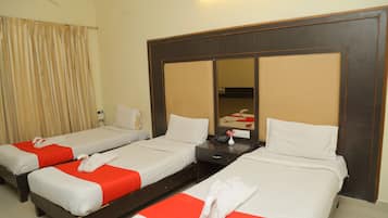 Classic Triple Room, 3 Twin Beds, Accessible, Non Smoking | Rollaway beds, free WiFi