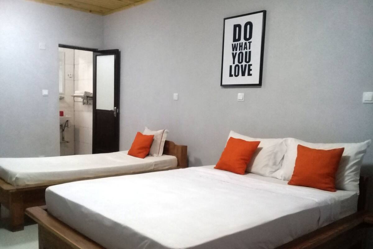 Triple Room, Multiple Beds, Non Smoking, Garden View | In-room safe, soundproofing, cribs (surcharge)