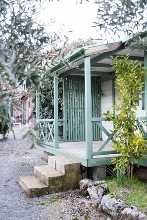 Superior Mobile Home, 2 Bedrooms (Gitotel T2) | Terrace/patio - Camping le Mas Fleuri (Sospel)