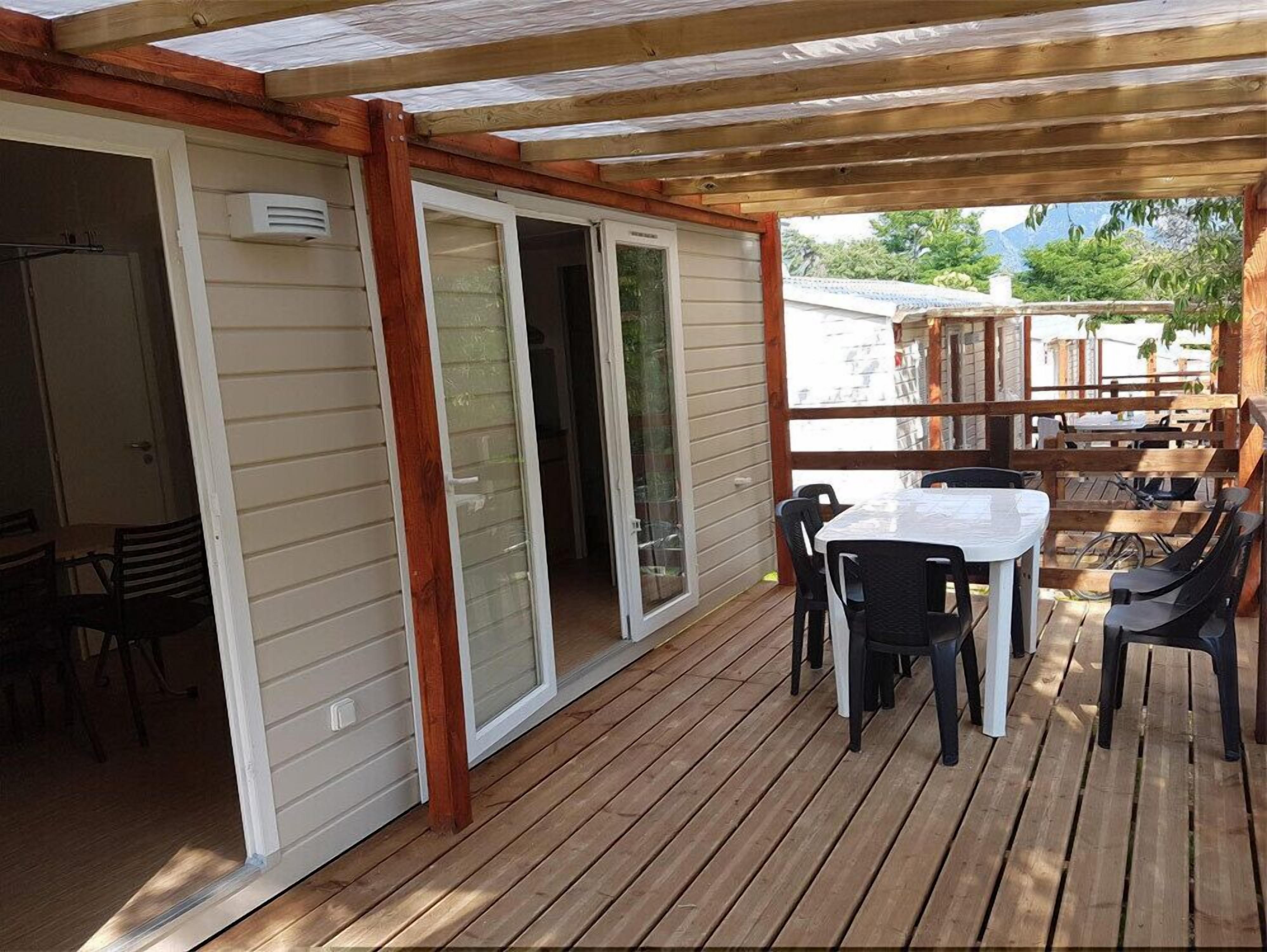 Stacaravan, 2 slaapkamers (Trigano) | Terras