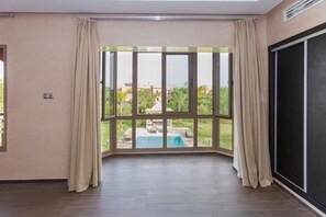Villa Deluxe, 6 chambres, piscine privée | Vue depuis le balcon
