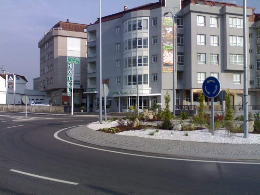 Vista frontal de la propiedad