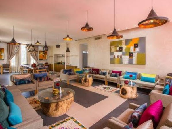 Luxury Villa, Multiple Bedrooms, Private Pool | Living room
