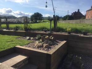 Property grounds - Vollie House (Thornhill)