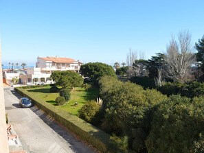 Property grounds - Renovated studio cabin, equipped for 4 pers., private parking - Saint Cyprien (Saint-Cyprien)