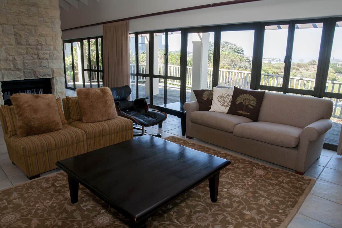 Executive House, 3 Bedrooms, Lagoon View (Sunny Tranquility) | Living room