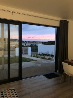 Deluxe-Suite, 1 Schlafzimmer | Strand-/Meerblick