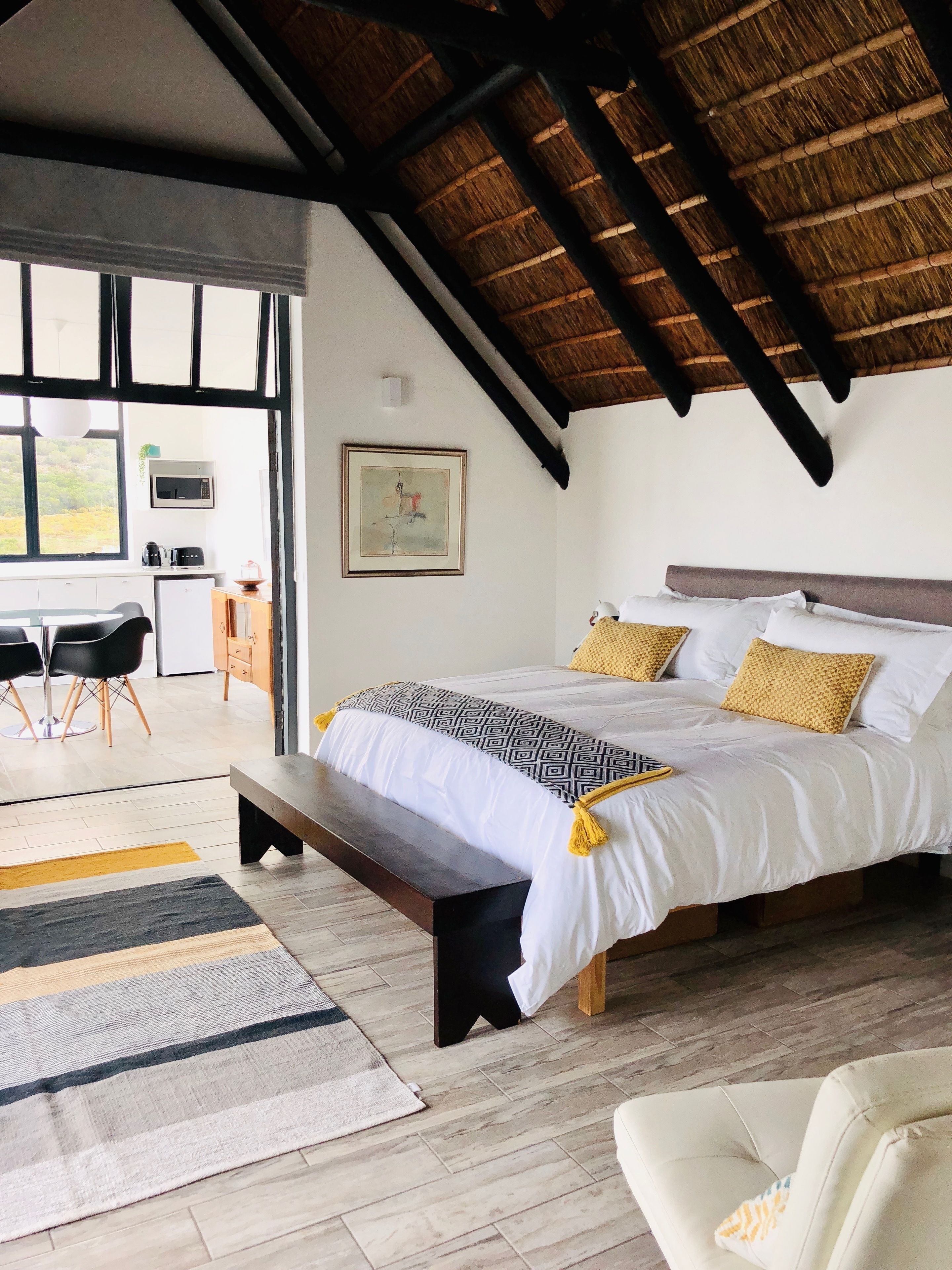 プレミアム スイート 1 ベッドルーム | 高級寝具、ピロートップベッド、客室ごとに異なる装飾、客室ごとに異なるインテリア