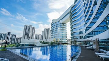 Outdoor pool, pool loungers