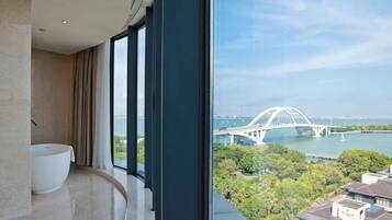 Minibar, in-room safe, desk, laptop workspace