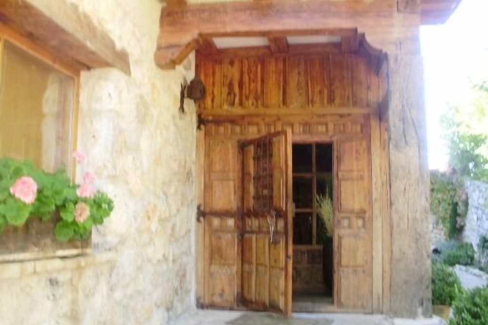 Eulalio Cottage for 20 people