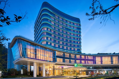 Holiday Inn Zhengzhou Riverside by IHG