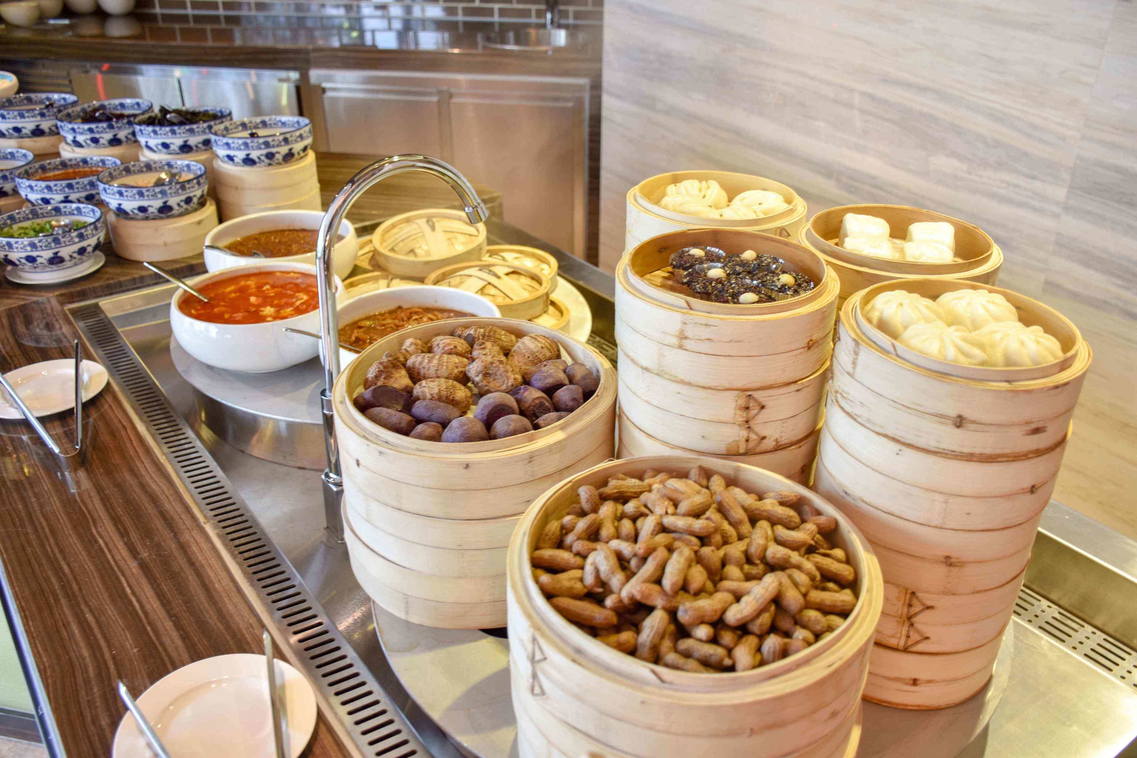 Petit déjeuner buffet (108 CNY par personne)