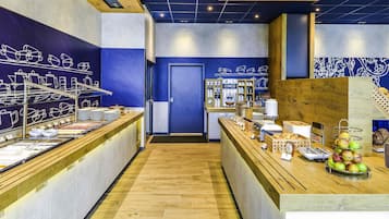 Desayuno buffet todos los días (con cargo)