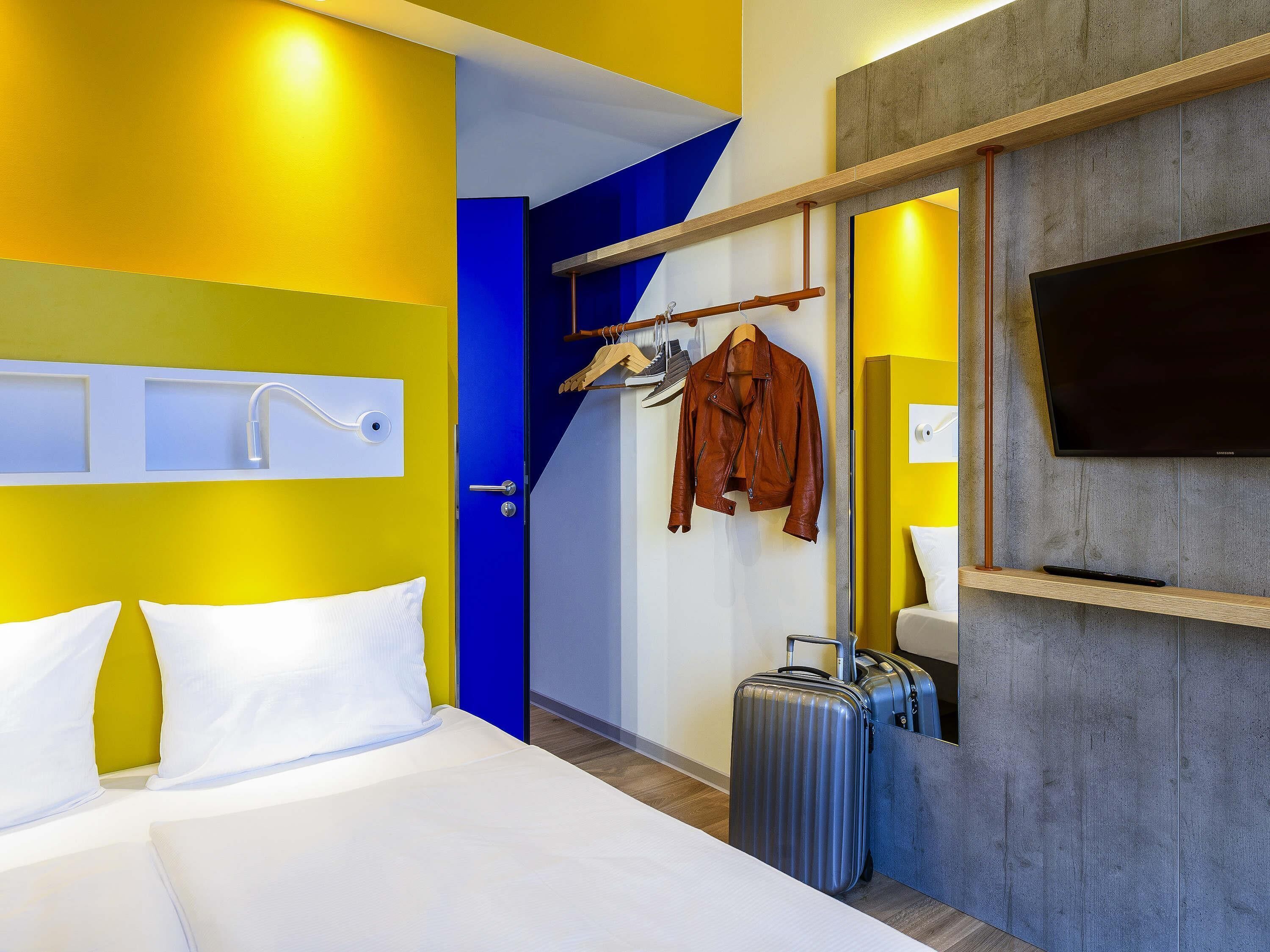 Blackout curtains, soundproofing, free WiFi, bed sheets