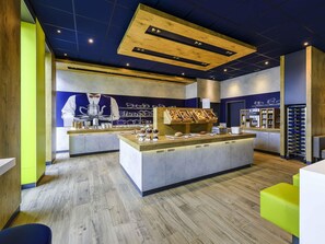 Frokostbuffé hver dag (EUR 11 per person)