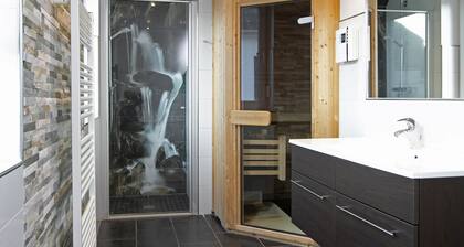 Villa Paradiso, outdoor whirlpool and sauna for exclusive use, 100m to the lake