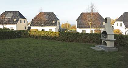 Villa Paradiso, outdoor whirlpool and sauna for exclusive use, 100m to the lake