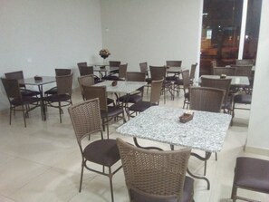 Desayuno buffet incluido todos los días 