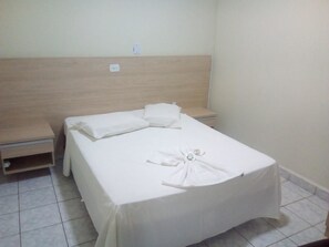 Iron/ironing board, free WiFi, bed sheets - Fit Hotel (Dourados)