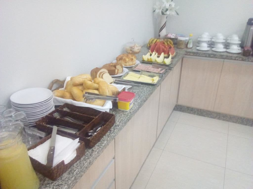 包每日自助早餐