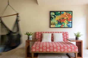 Appartement, 2 chambres | Aire de séjour | Téléviseur ACL