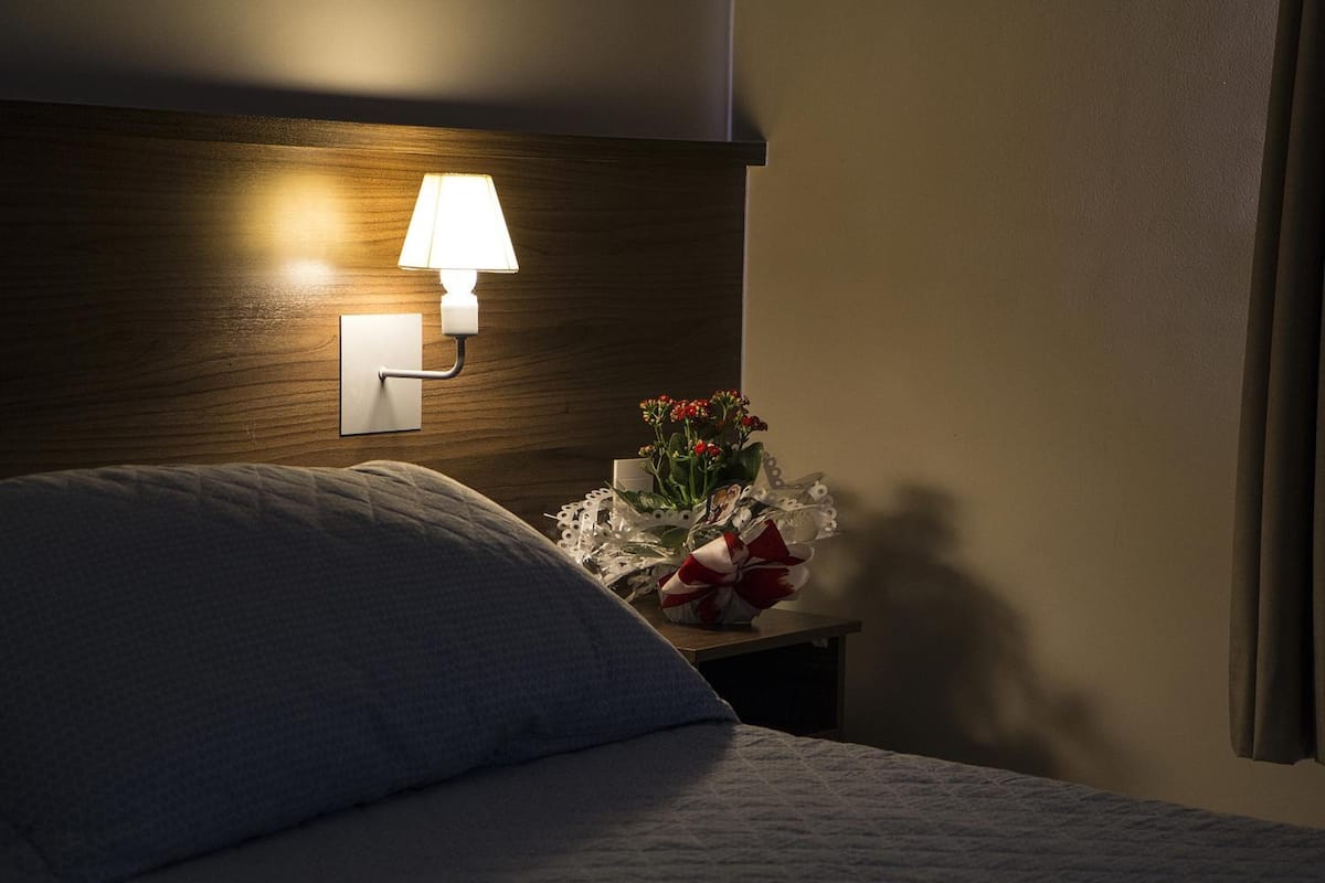 double room, 1 double or 2 single beds | minibar, desk, blackout curtains, free wifi