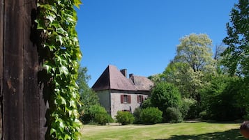 Enceinte de lâhĂ©bergement